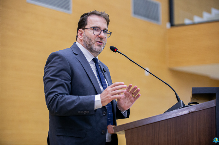 Alex Redano solicita operação tapa buracos na RO-140 entre a BR-364 e Cacaulândia