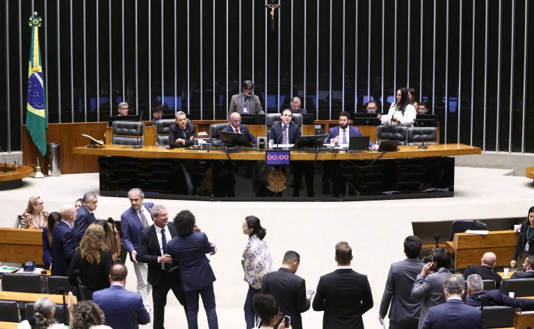 Câmara aprova projeto que cria a Semana Nacional de Retiros Culturais