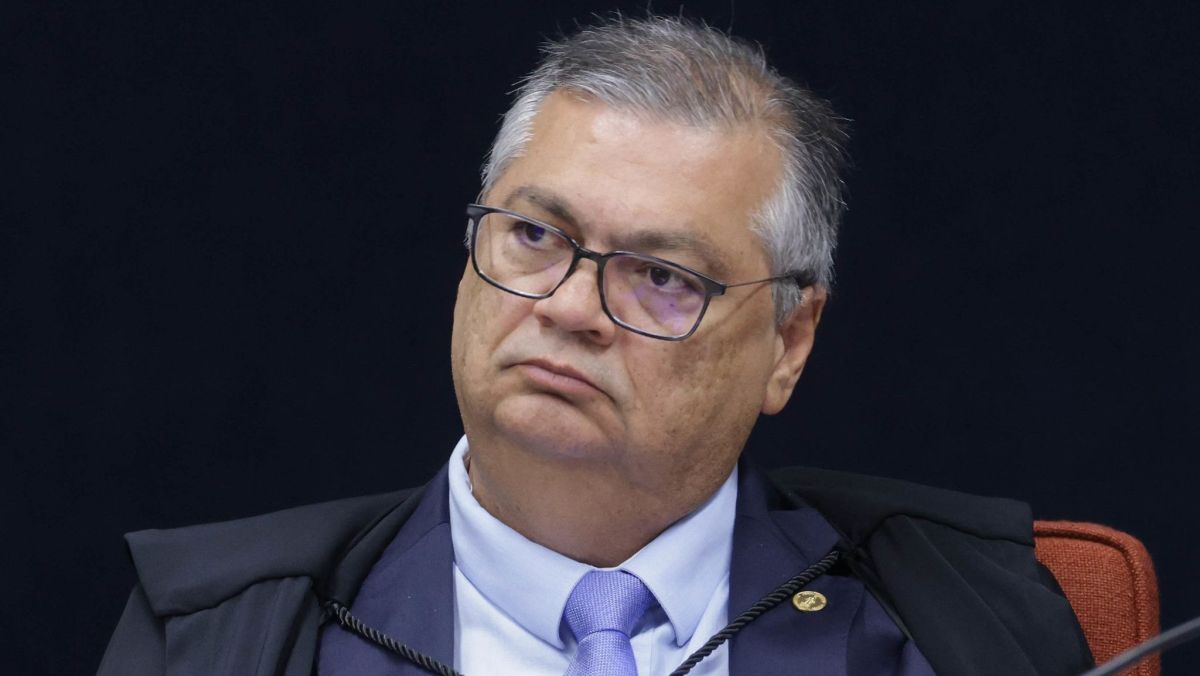 Dino dá 60 dias para que penduricalhos a servidores públicos sejam revistos
