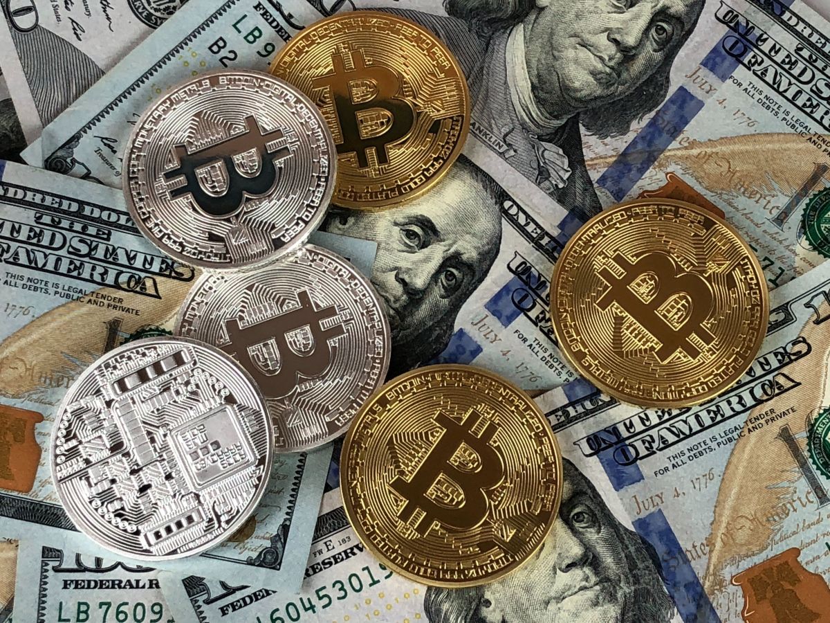 Empresa de cripto envia acidentalmente US$ 44 bi em bitcoins para usuários