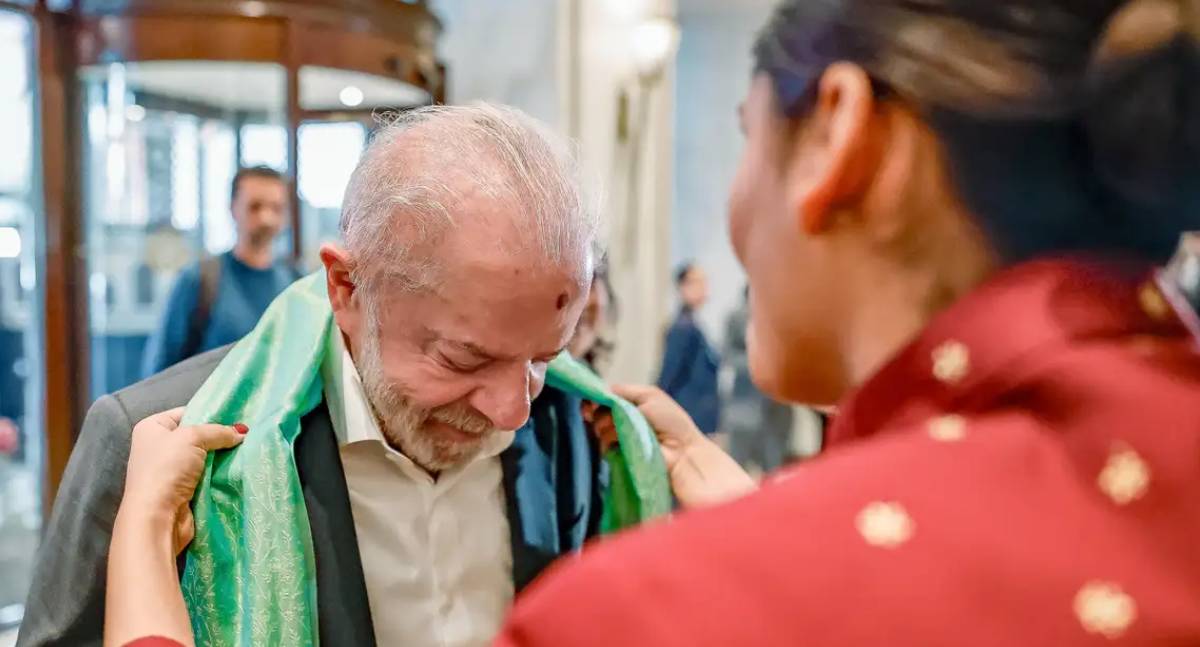 Lula desembarca na Índia para cúpula global sobre IA