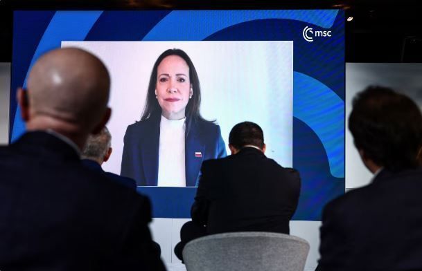 María Corina diz que EUA arriscaram cidadãos americanos para prender Maduro