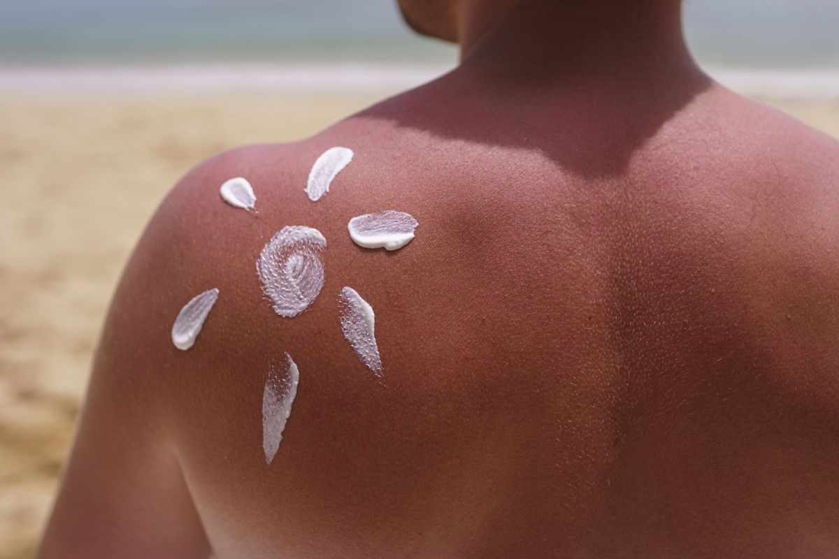 Nécessaire do sol: veja 7 produtos que não podem faltar nessa época do ano