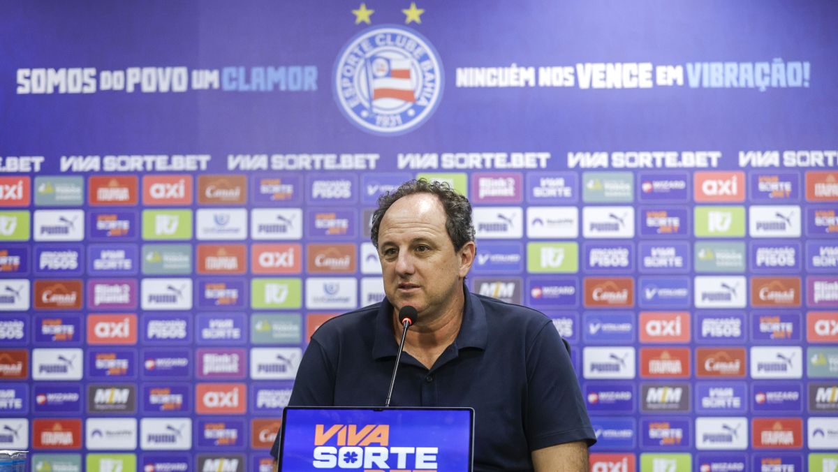 Rogério Ceni muda postura, e Bahia segue 100% como visitante no Brasileirão