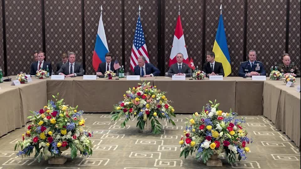 Rússia, Ucrânia e EUA retomam reuniões trilaterais em Genebra