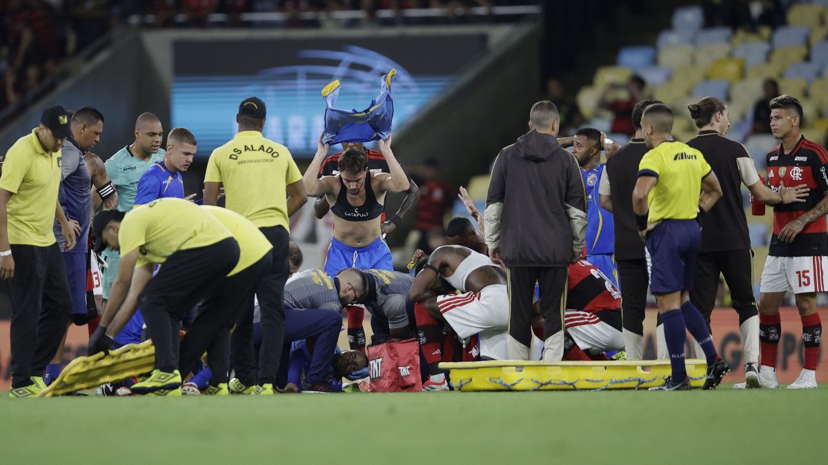 Sampaio Corrêa atualiza estado de saúde de atleta que convulsionou em campo