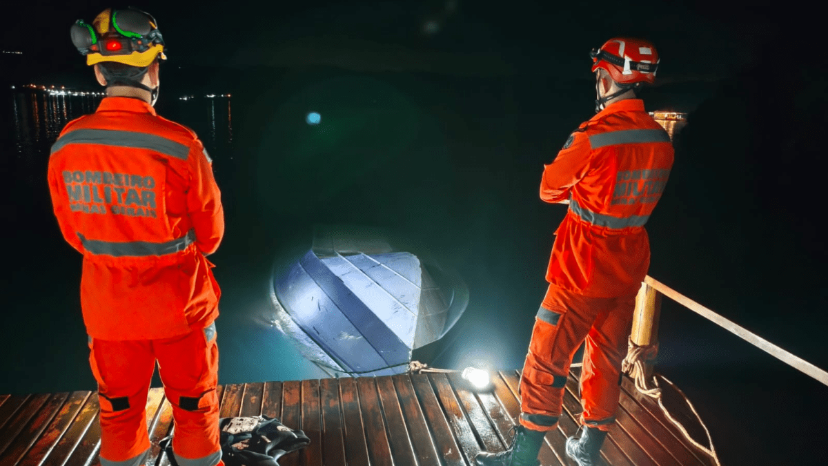 Seis pessoas morrem em acidente de lancha em divisa de SP e MG