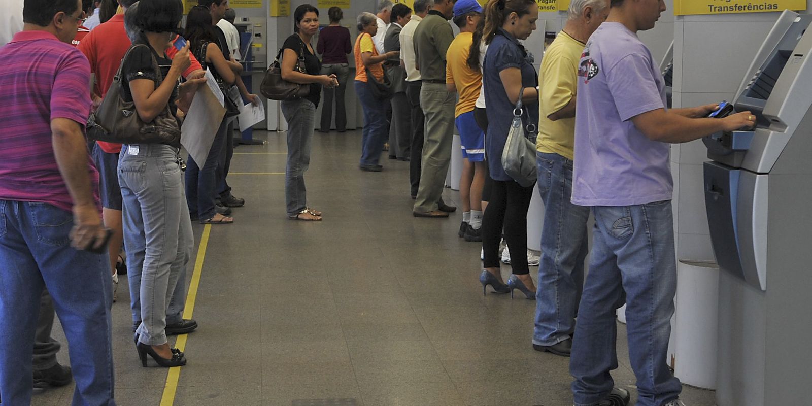 Veja como checar dados oficiais sobre a saúde financeira do seu banco