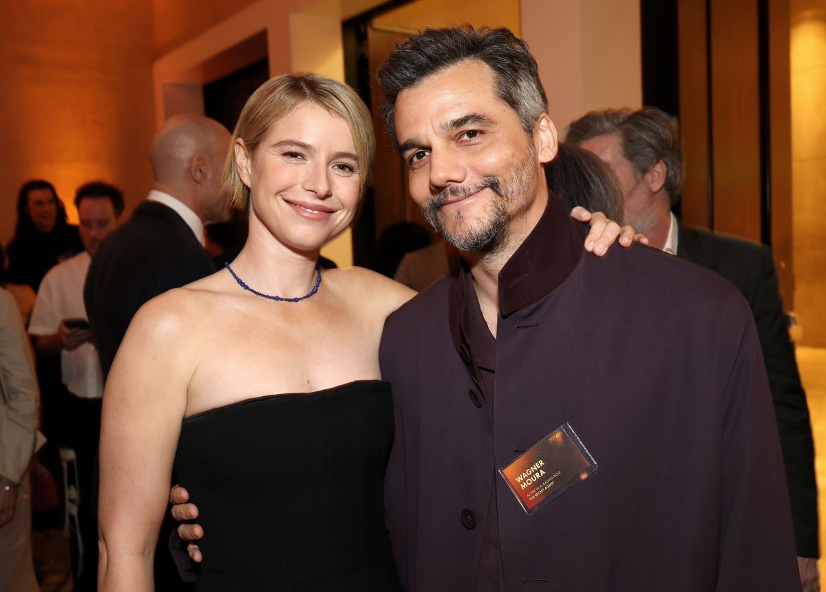 Wagner Moura encontra estrelas e participa de foto dos indicados ao Oscar