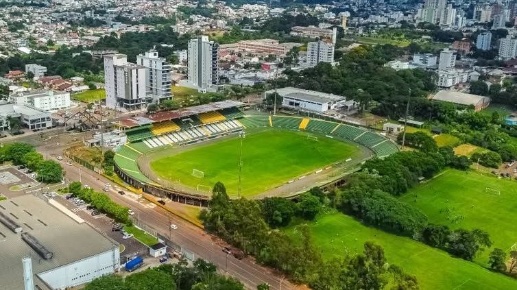 Ypiranga x Internacional: escalações e onde assistir à semifinal do Gauchão