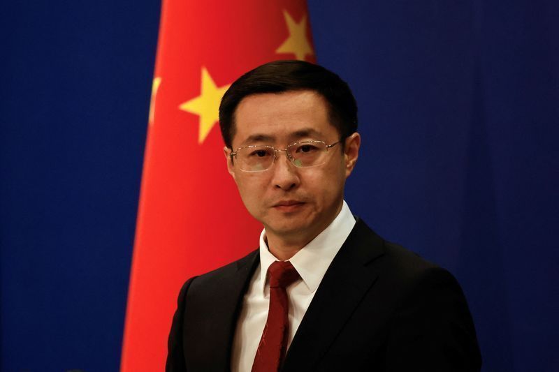 China alerta que guerra com Irã ameaça Estreito de Ormuz