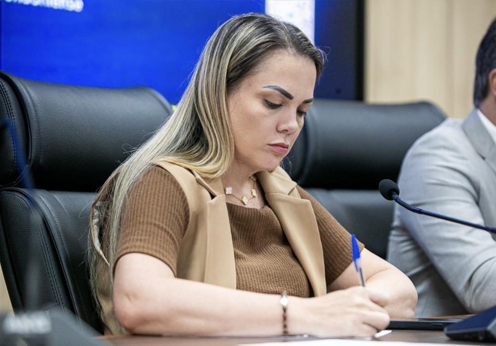 Cláudia de Jesus destina R$ 250 mil para hospital de Governador Jorge Teixeira