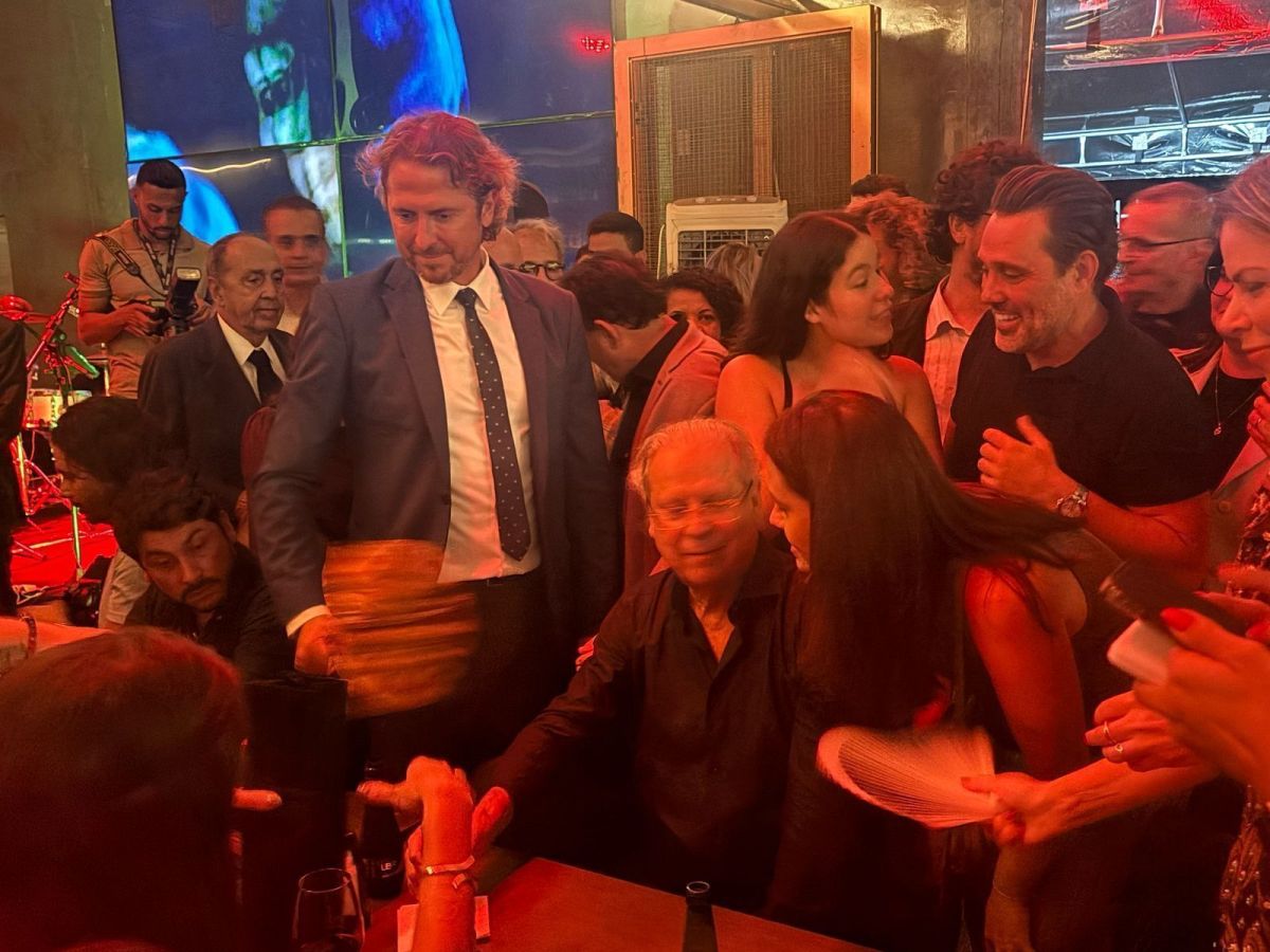 Dirceu liga eleição à soberania e associa Flávio Bolsonaro a Trump