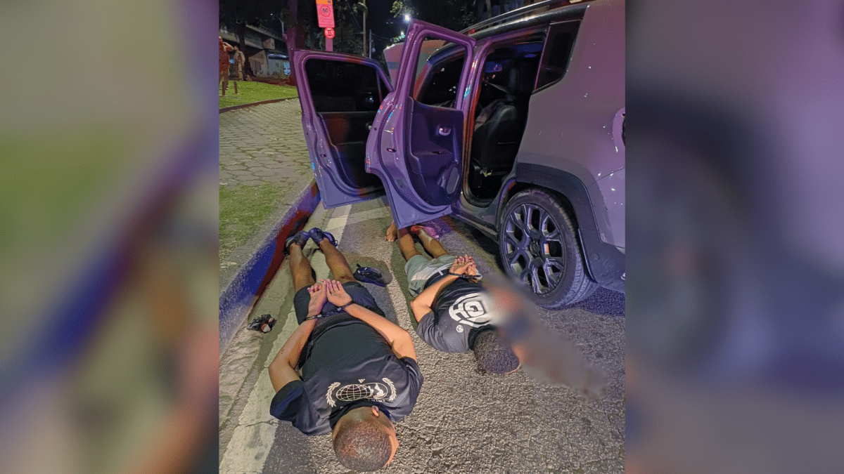 Dois morrem e dois são presos em ação contra roubo de veículos no RJ