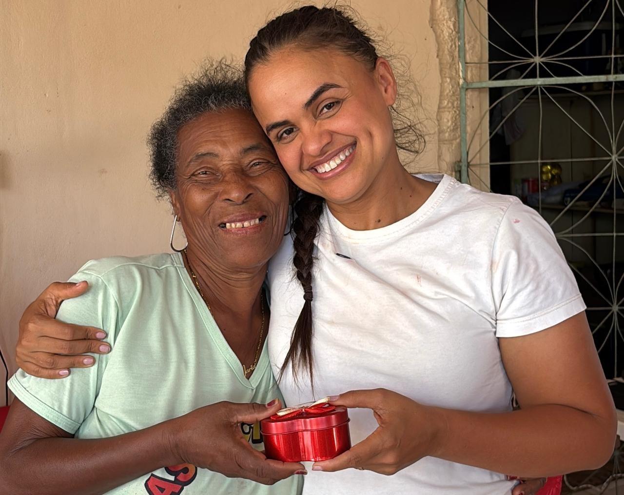 Dra. Taíssa celebra o Dia das Mulheres na Associação dos Idosos de Guajará-Mirim