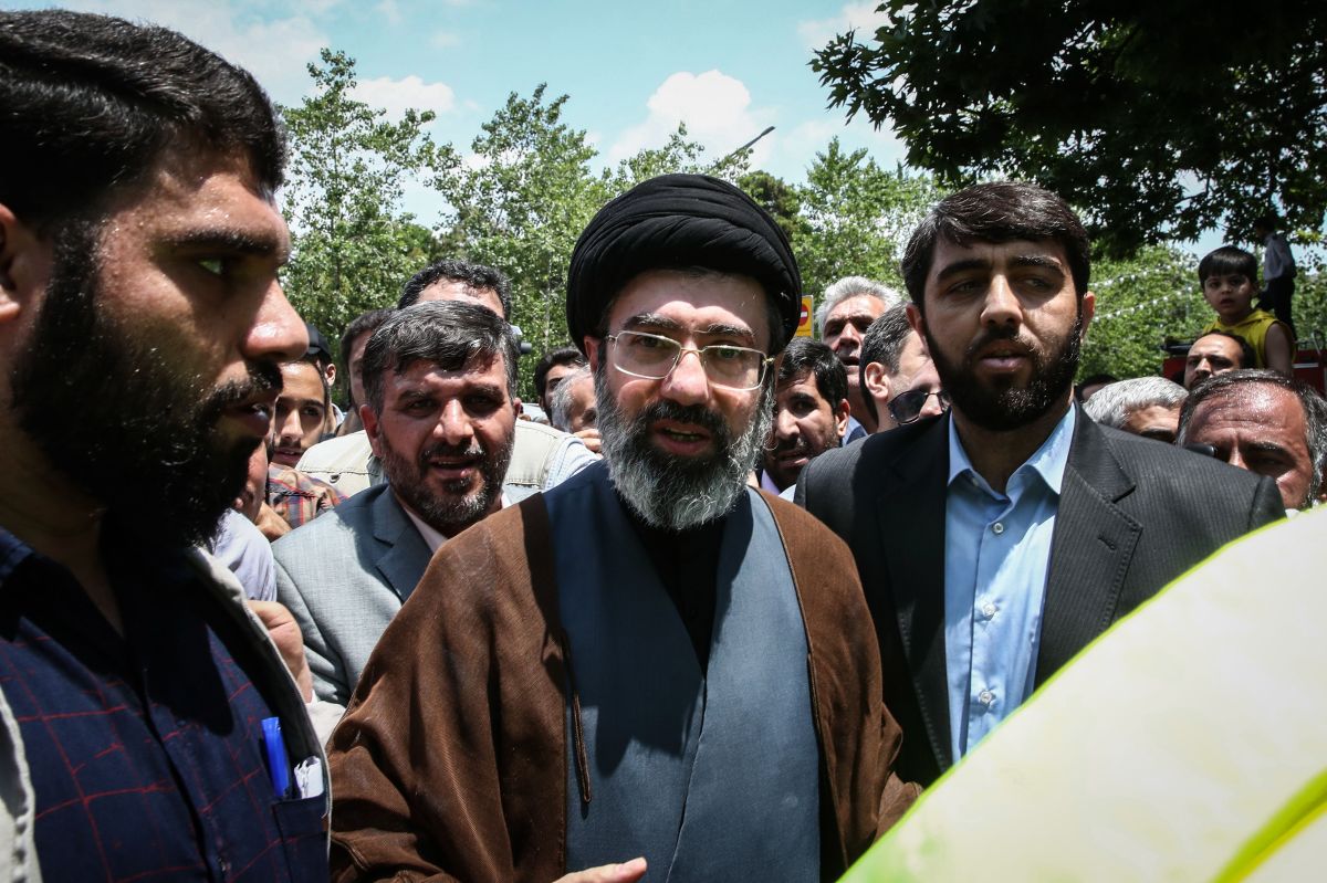 Filho de Khamenei não fará mudanças estruturais no Irã, diz especialista