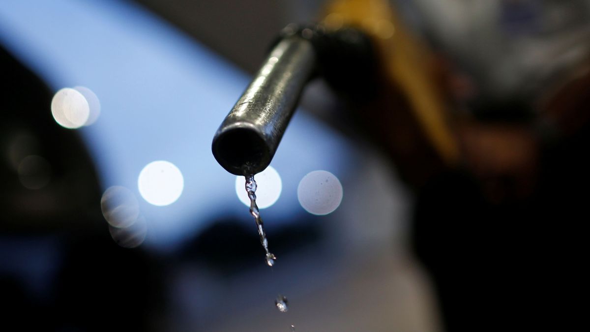 Gasolina nos EUA atinge maior média de preço desde agosto de 2024