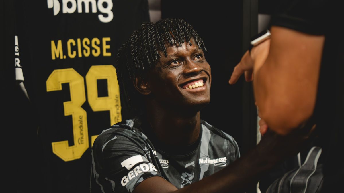 Joia do Atlético-MG, Cissé faz gol e comanda reação de Guiné em amistoso