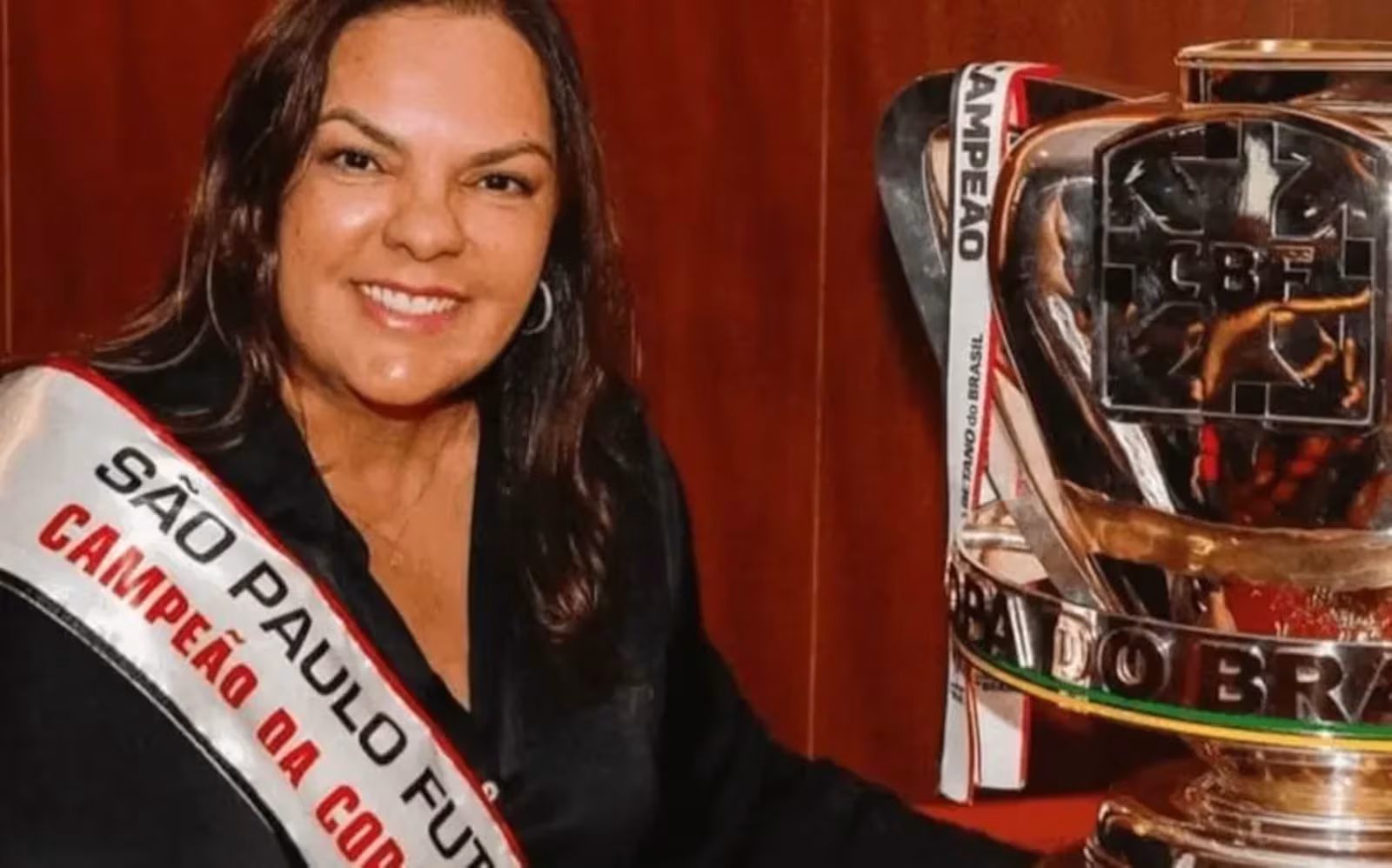 São Paulo: comissão de ética pede expulsão de Mara Casares e Schwartzmann