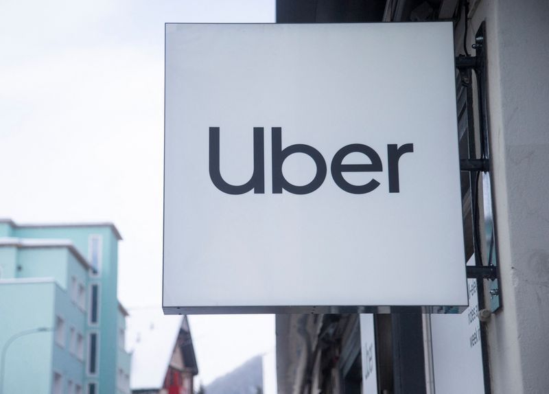 Uber fecha acordo de US$ 1,25 bilhão com fabricante de táxis-rôbos