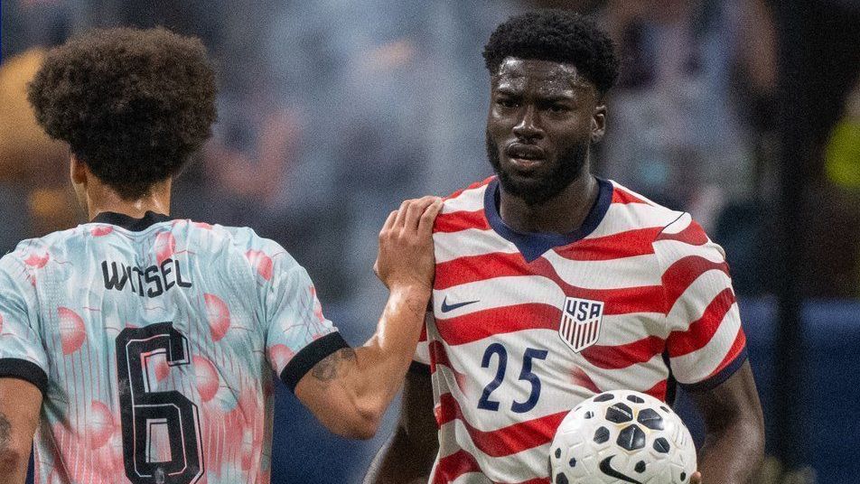 Uniformes semelhantes geram críticas após Estados Unidos x Bélgica; entenda