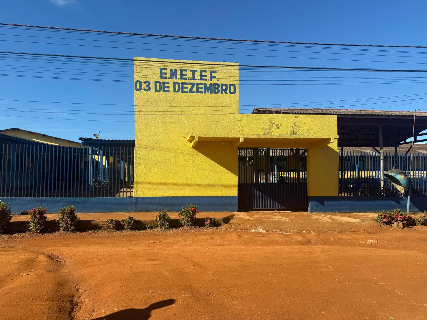 Vereador Adalto fiscaliza impactos das chuvas na Escola 03 de Dezembro, em União Bandeirantes