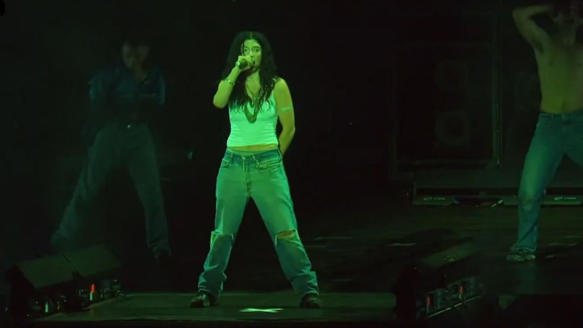 Web reage à show de Lorde no Lollapalooza Brasil 2026: “Arrepiado”