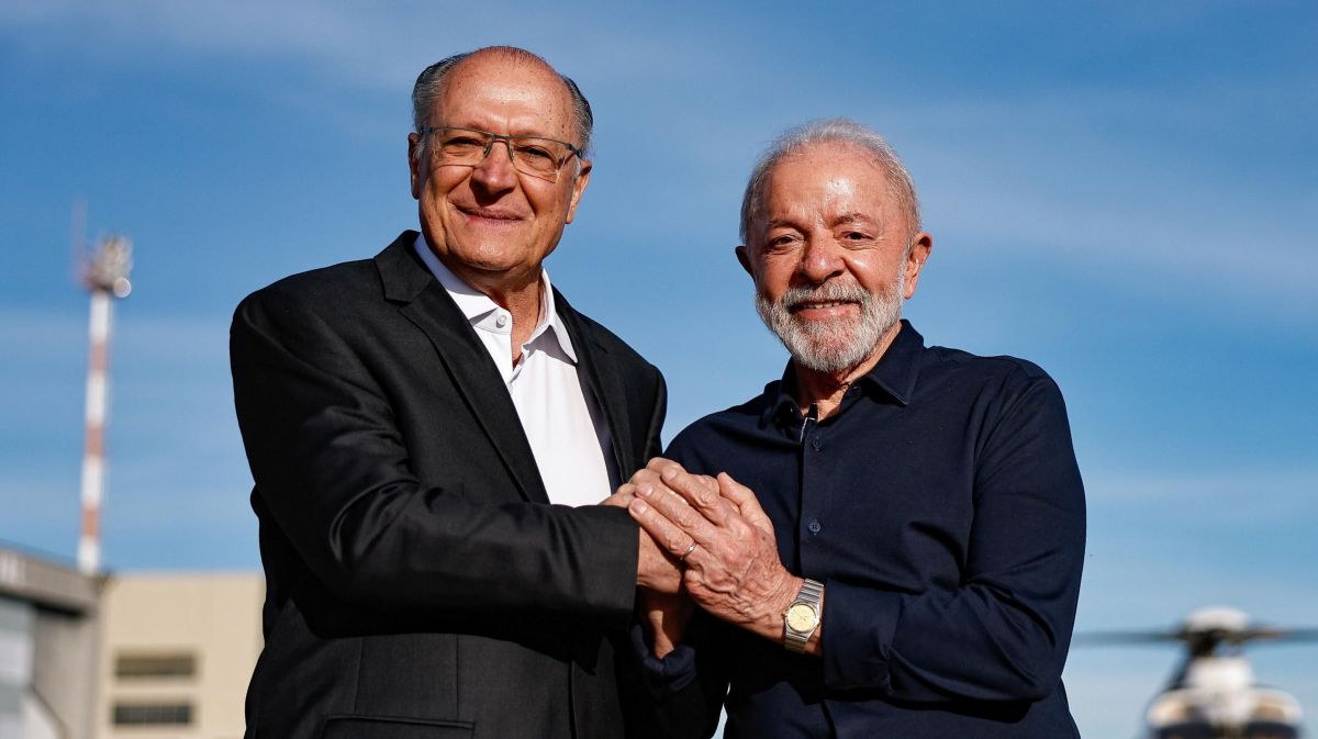 Alckmin promete lealdade a Lula durante congresso do PT