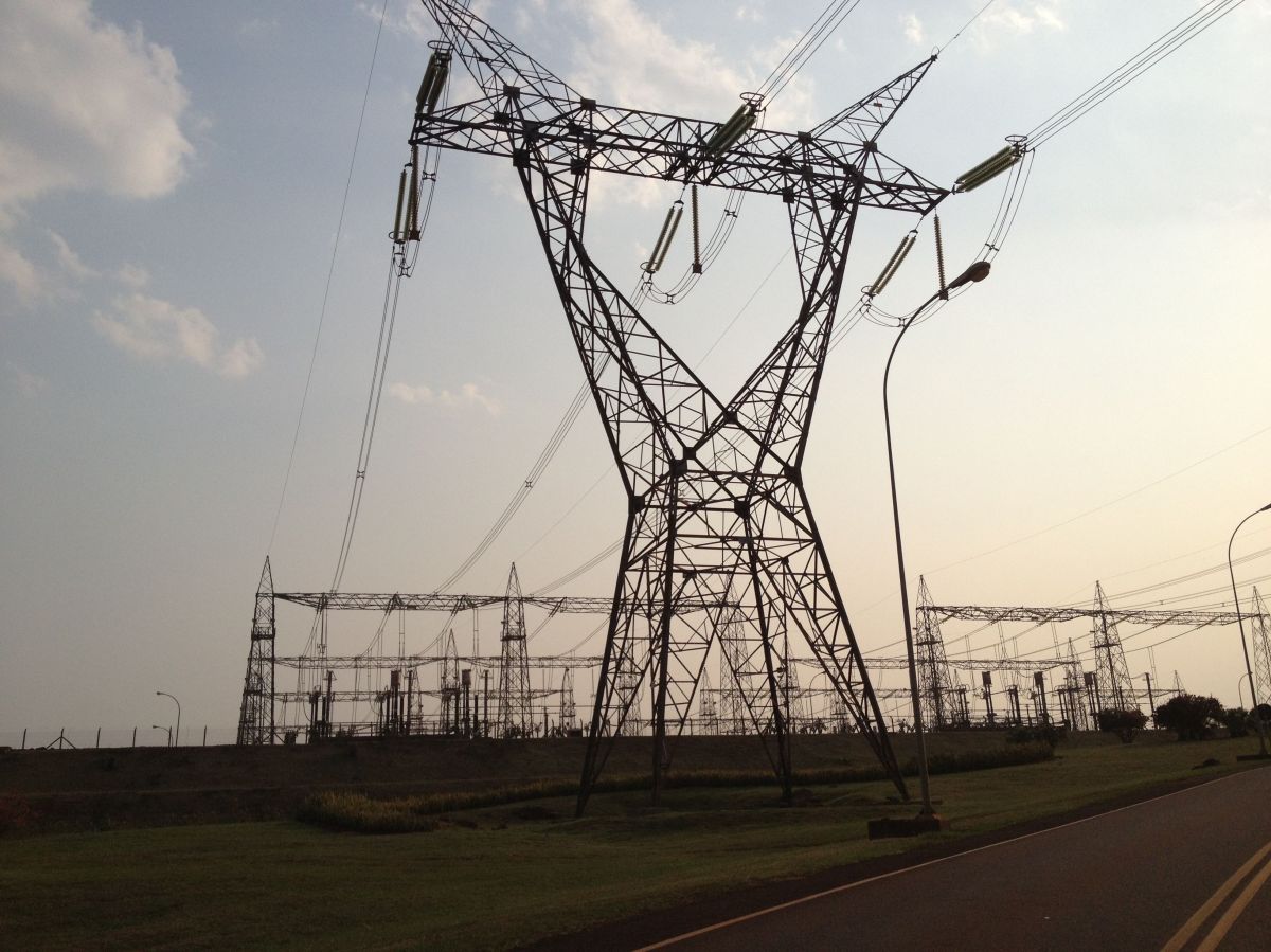 Análise: Bandeira amarela na conta de luz em maio pressionará inflação