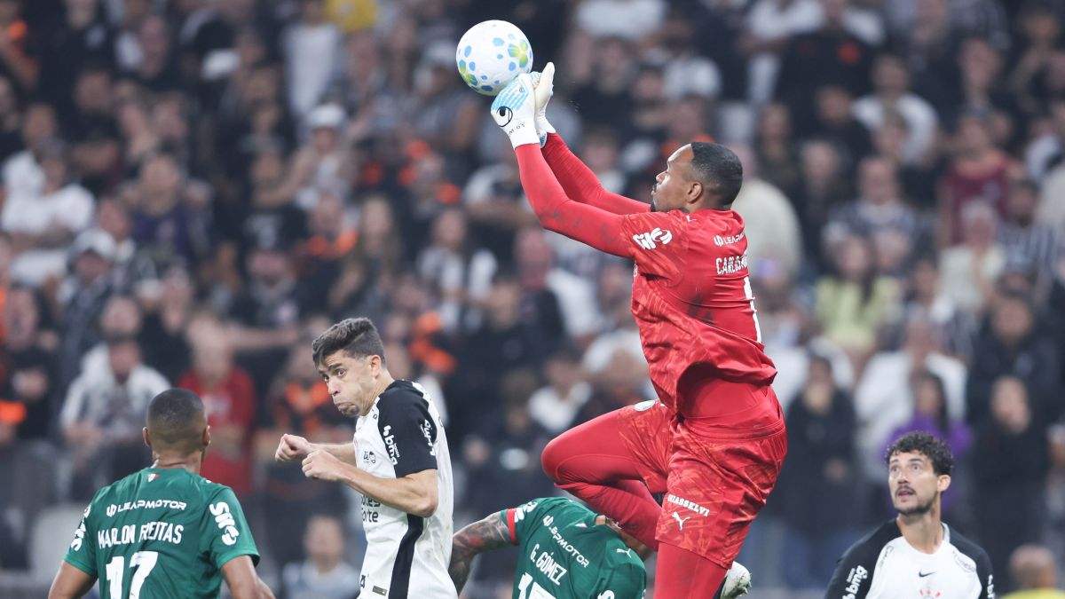 Análise: racismo de torcedor pode prejudicar Corinthians