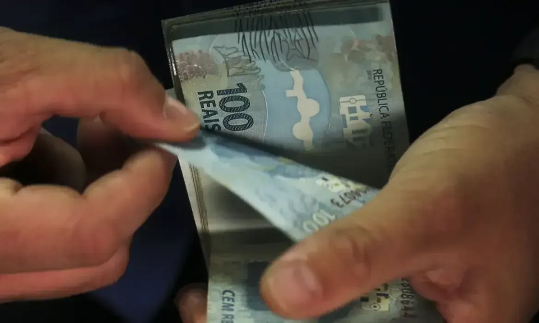 Desenrola 2.0 pode ter limite para novas dívidas com bets, diz Durigan