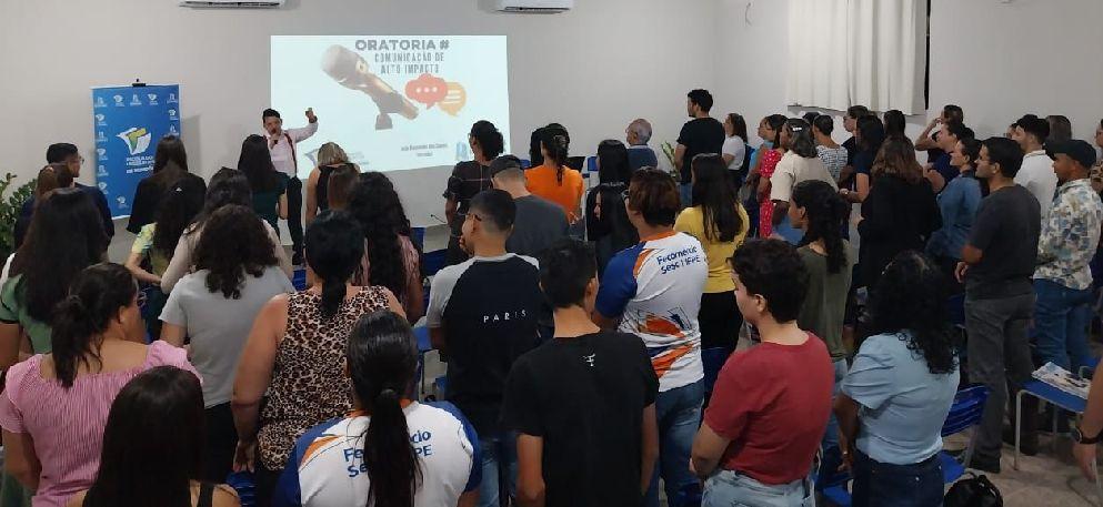 Escola do Legislativo promove curso de oratória em Buritis
