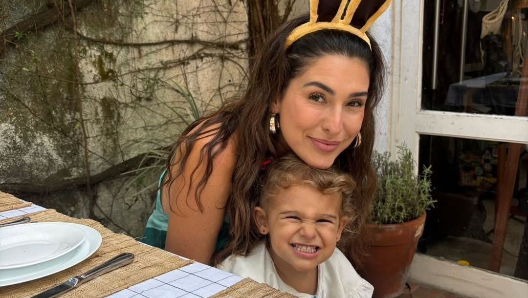 Fe Paes Leme posa ao lado do ex em aniversário de filha: “Momentos lindos”