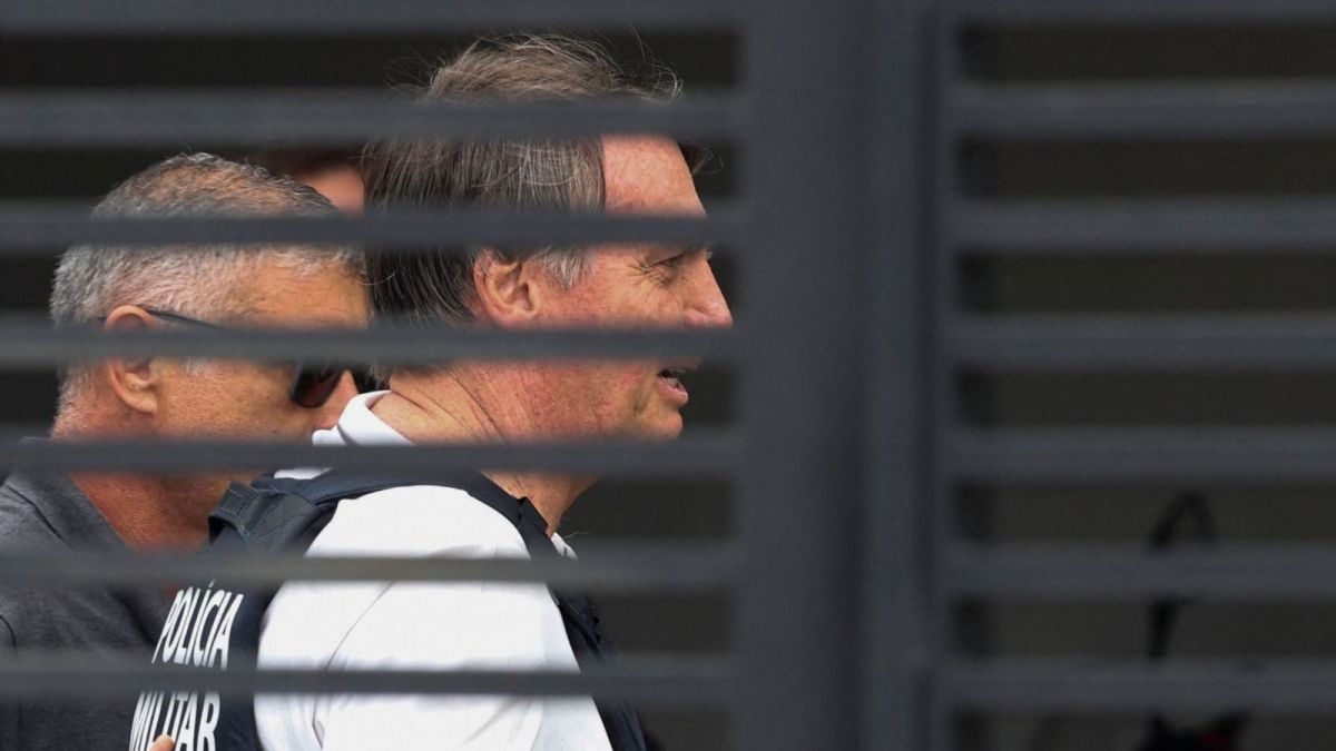 Ipsos-Ipec: 56% concordam com domiciliar de Bolsonaro; 35%, discordam