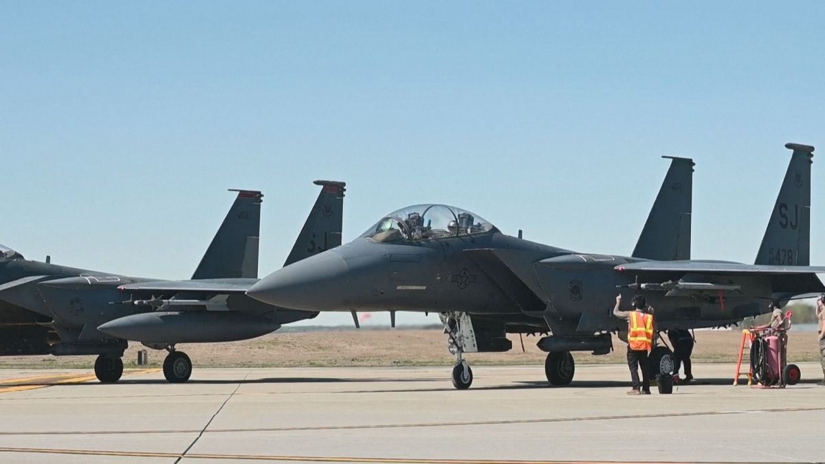 Irã afirma que avanços na defesa aérea abateram jatos dos EUA
