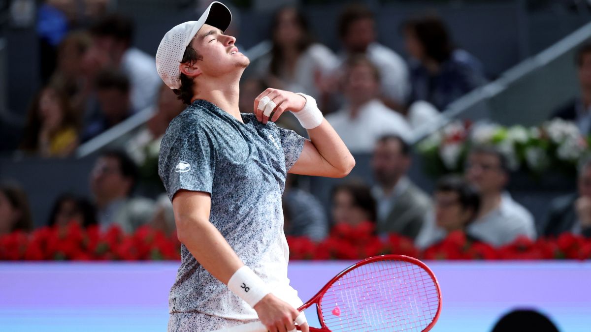 João Fonseca perde a cabeça e é eliminado por Jodar no Madrid Open