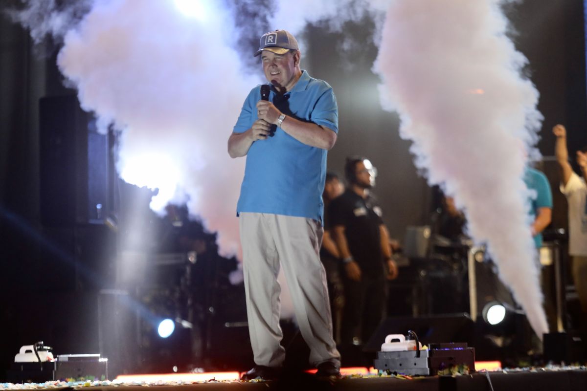 López-Aliaga lidera disputa pela presidência do Peru, diz apuração oficial