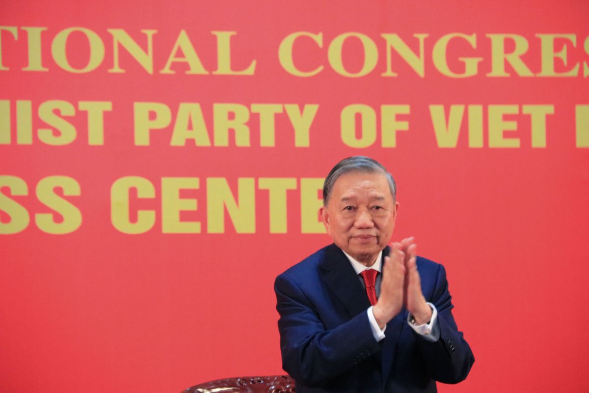 Parlamento do Vietnã elege líder do Partido Comunista como novo presidente