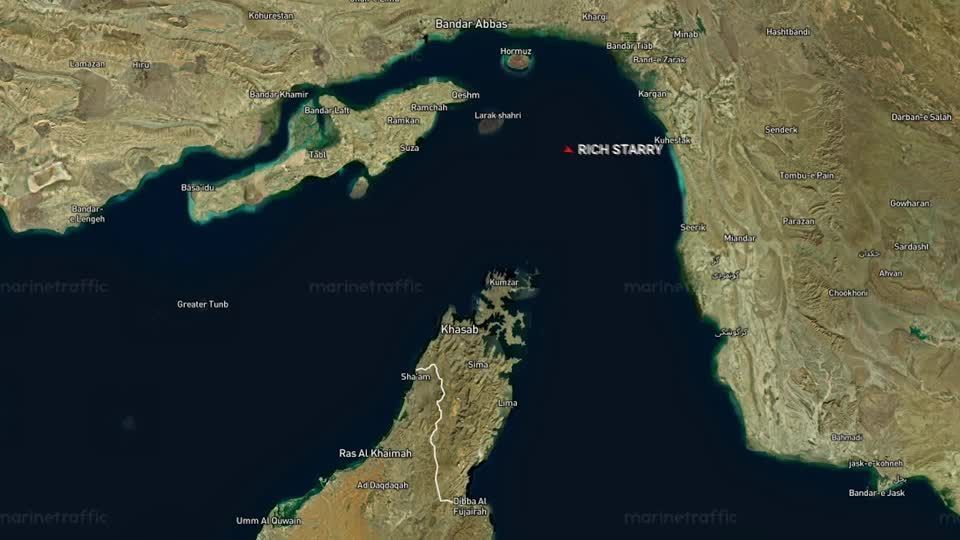 Petroleiro chinês atravessa o Estreito de Ormuz apesar do bloqueio dos EUA
