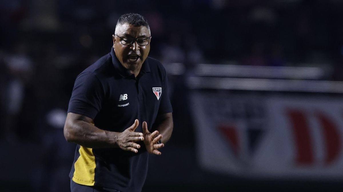 Roger Machado evita falar em “gatilho” durante coletiva do São Paulo