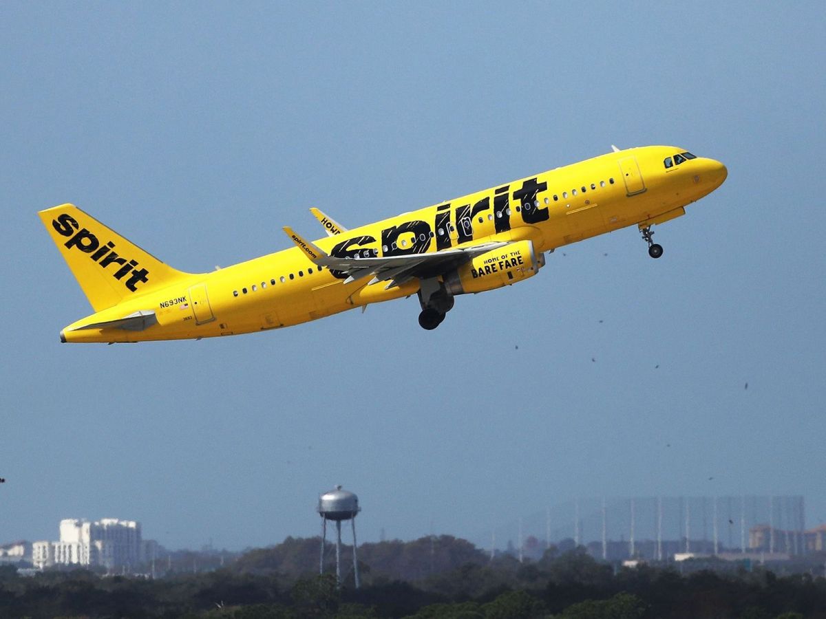 Trump avalia resgate da Spirit Airlines em meio a choque de energia
