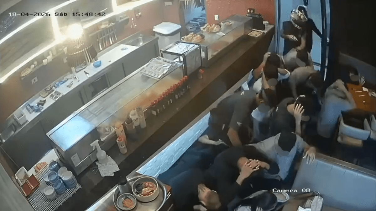 Vídeo: Arrastão assusta clientes em restaurante japonês na zona Sul de SP