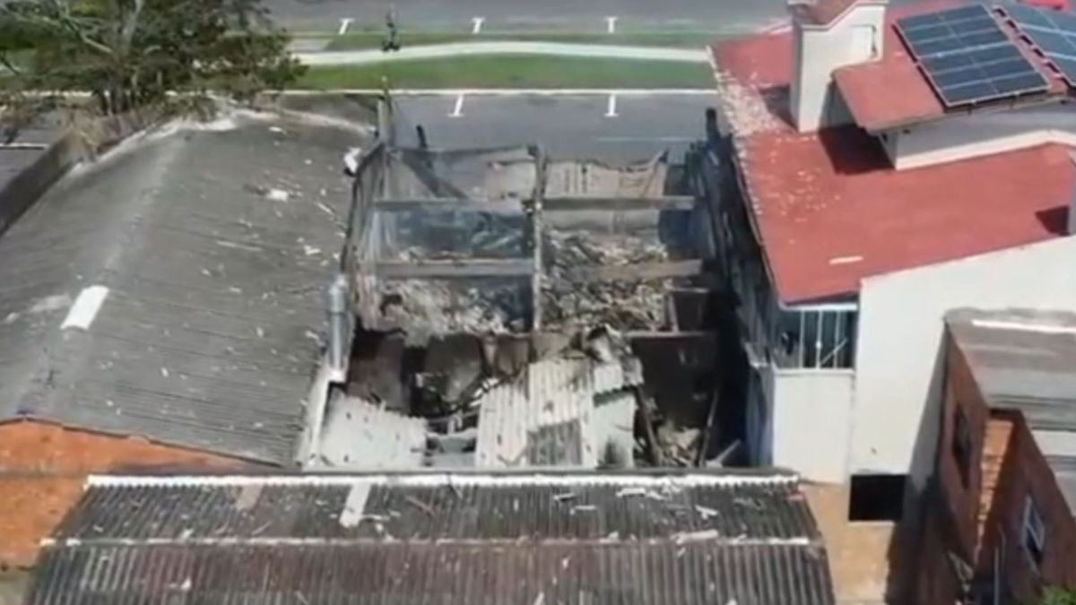 Vídeo mostra destruição após queda de avião em restaurante no RS