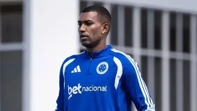 Walace segue rotina e aguarda definição do futuro após polêmica no Cruzeiro