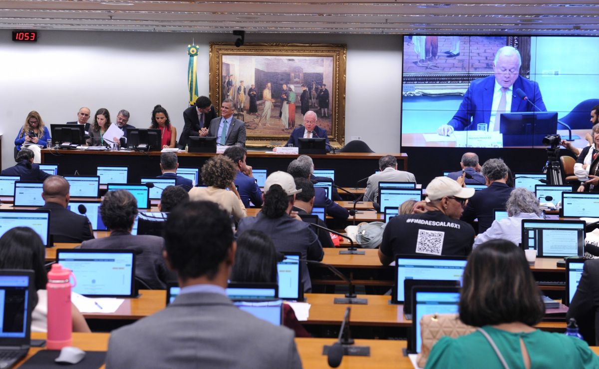 Após encontro na Paraíba, comissão da PEC 6×1 realiza audiência em SP