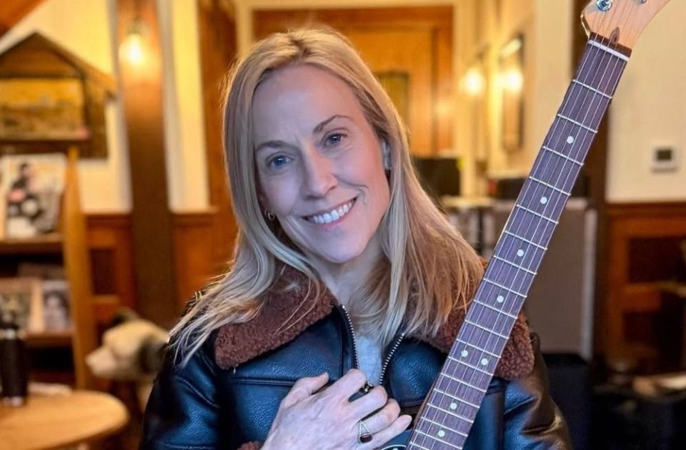 Cantora descobriu affair do ex e câncer na mesma semana: “Luto e raiva”
