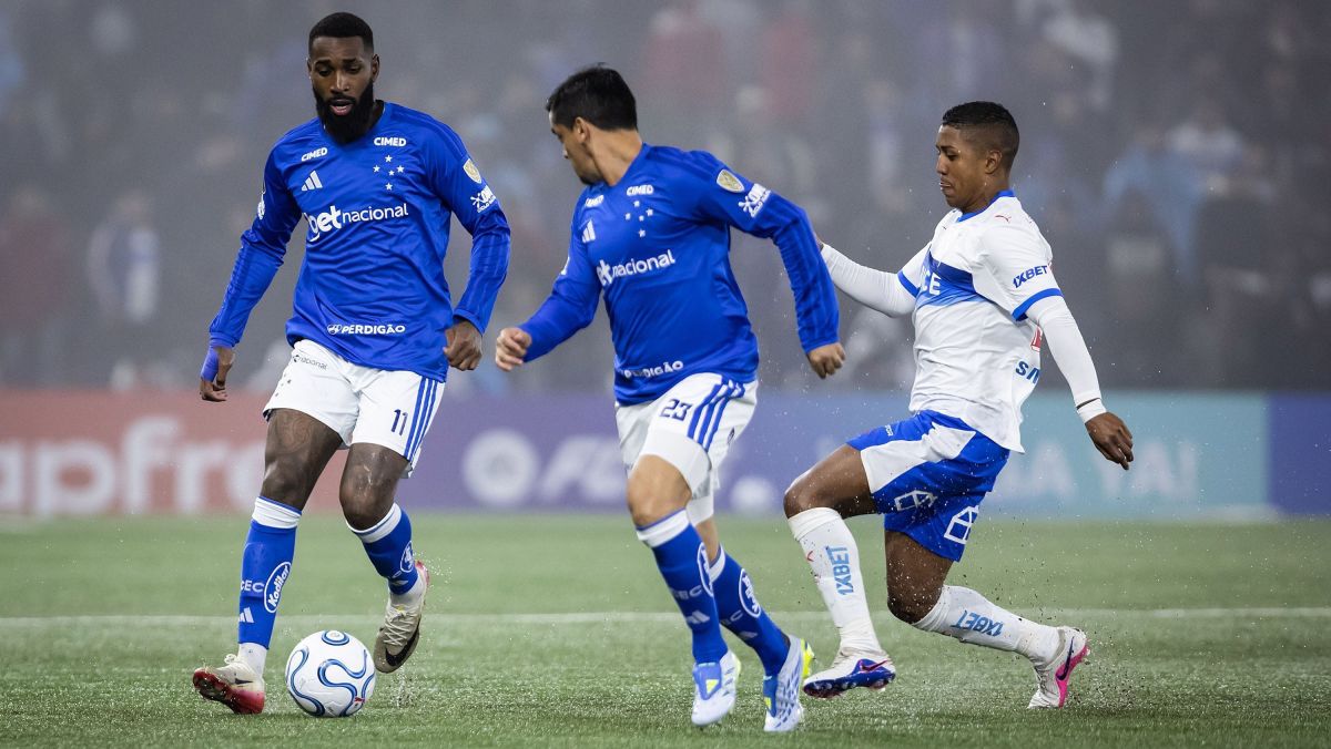 Com um a menos, Cruzeiro segura empate com a Católica na Libertadores