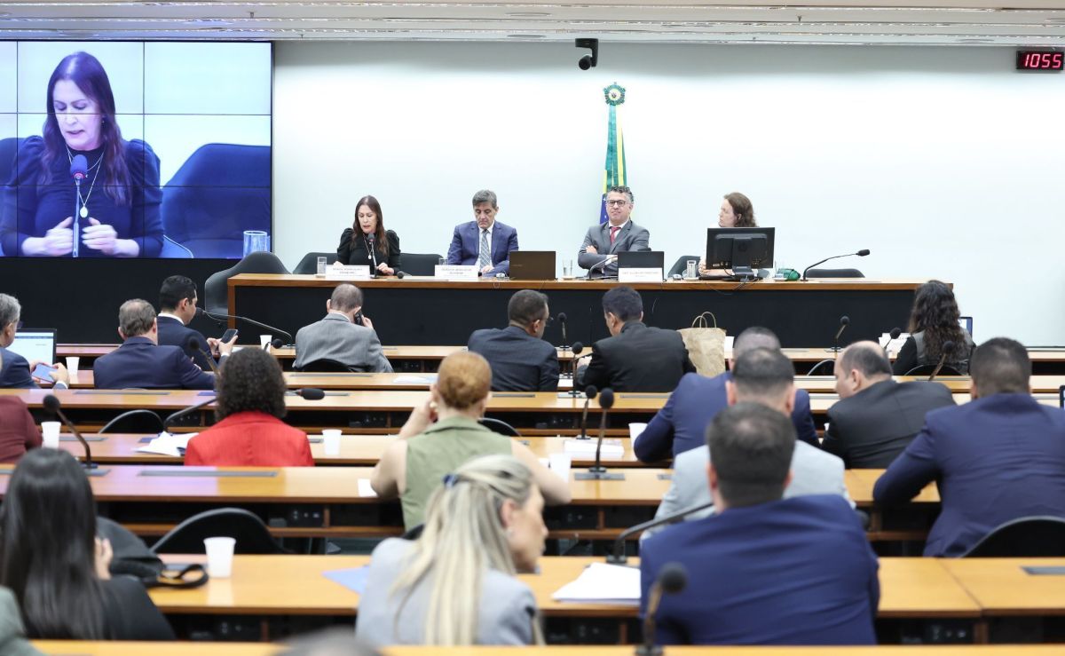 Comissão da 6×1 tem seminários em 2 estados enquanto espera por relatório