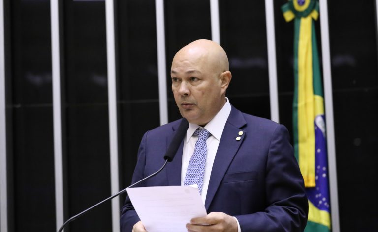 Comissão debate projeto que cria regras para contratos entre fornecedores e distribuidores