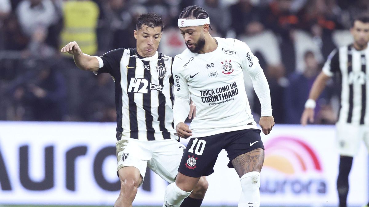 Corinthians aguarda respostas e vê Memphis mobilizado por permanência